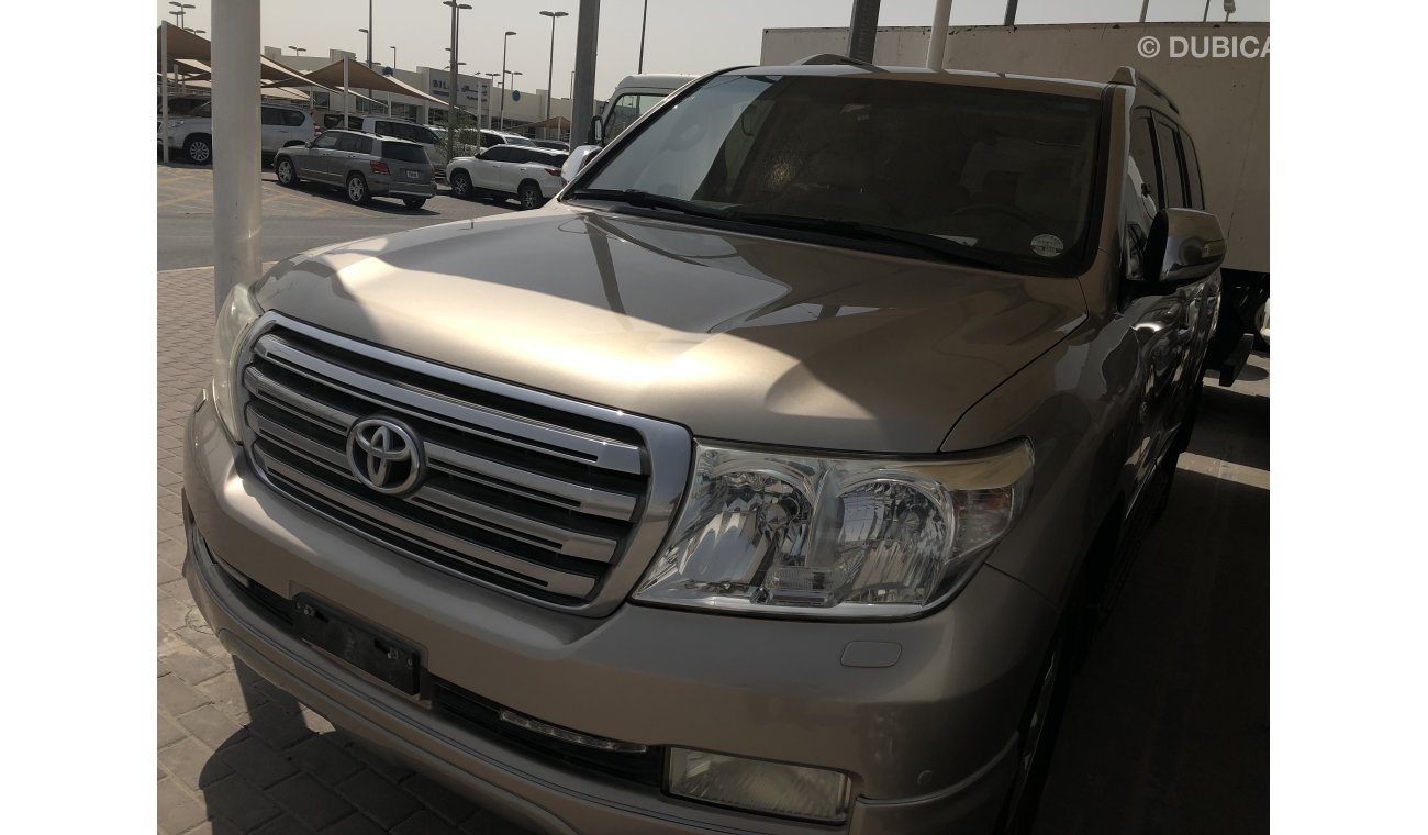 Toyota Land Cruiser Gxr-i, 6 Cylinder, full option,model:2011