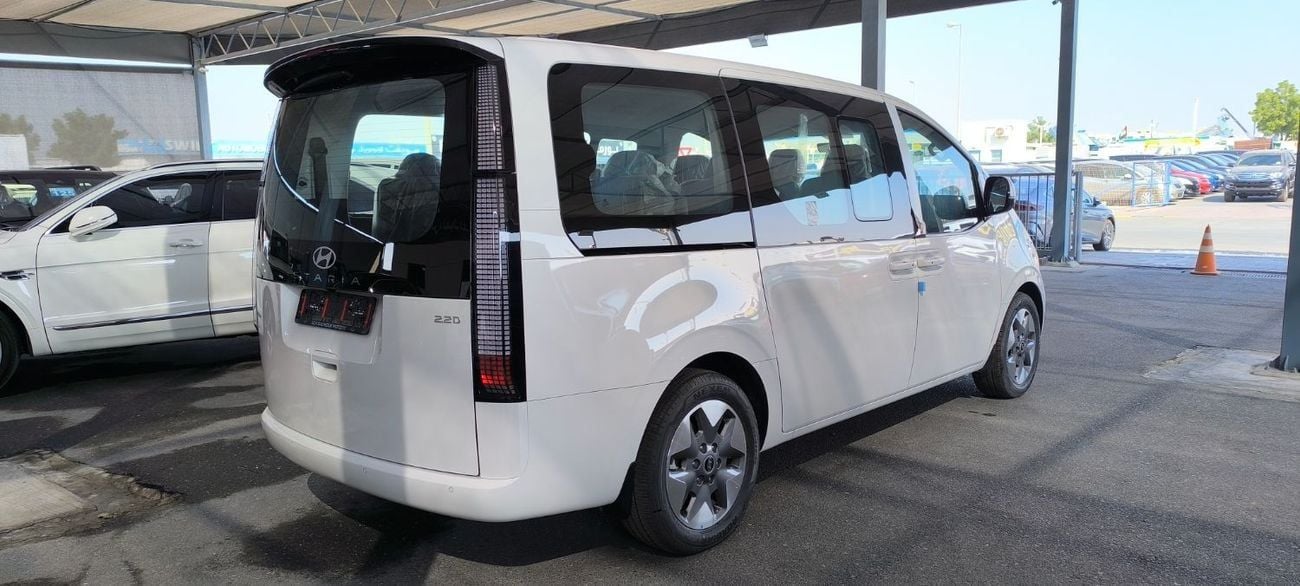 هيونداي ستاريا STARIA 2.2L DIESEL 11 SEATER PRESTIGE