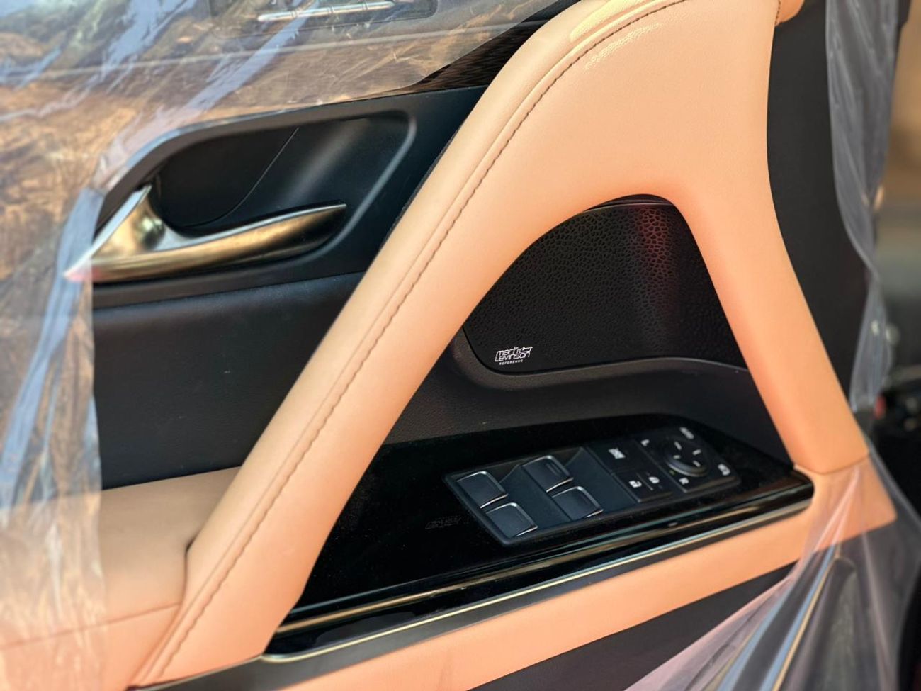 Lexus LX 700h Brand New Lexus LX700h Luxury available in stock