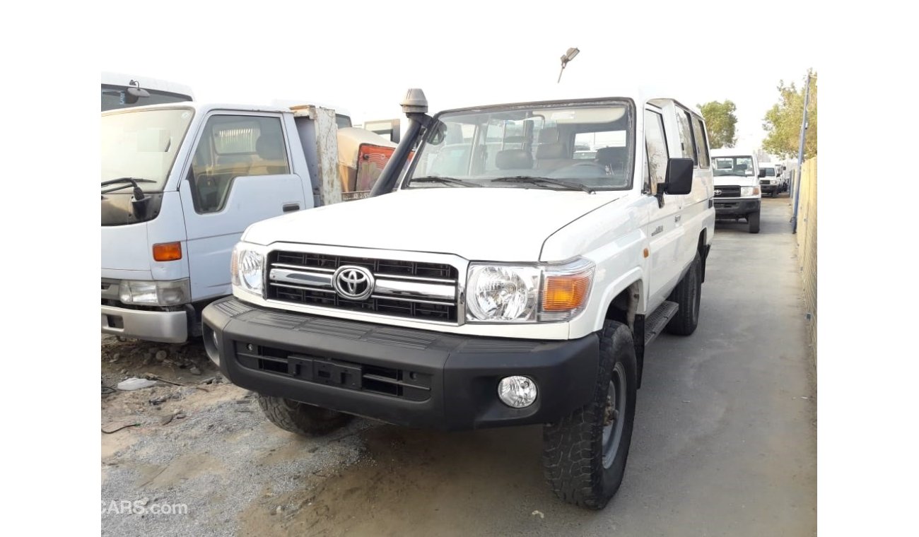 Toyota Land Cruiser Hard top