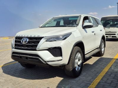 Toyota Fortuner STANDARD 2.7L PETROL 4WD AT 7-SETAS 2026MY