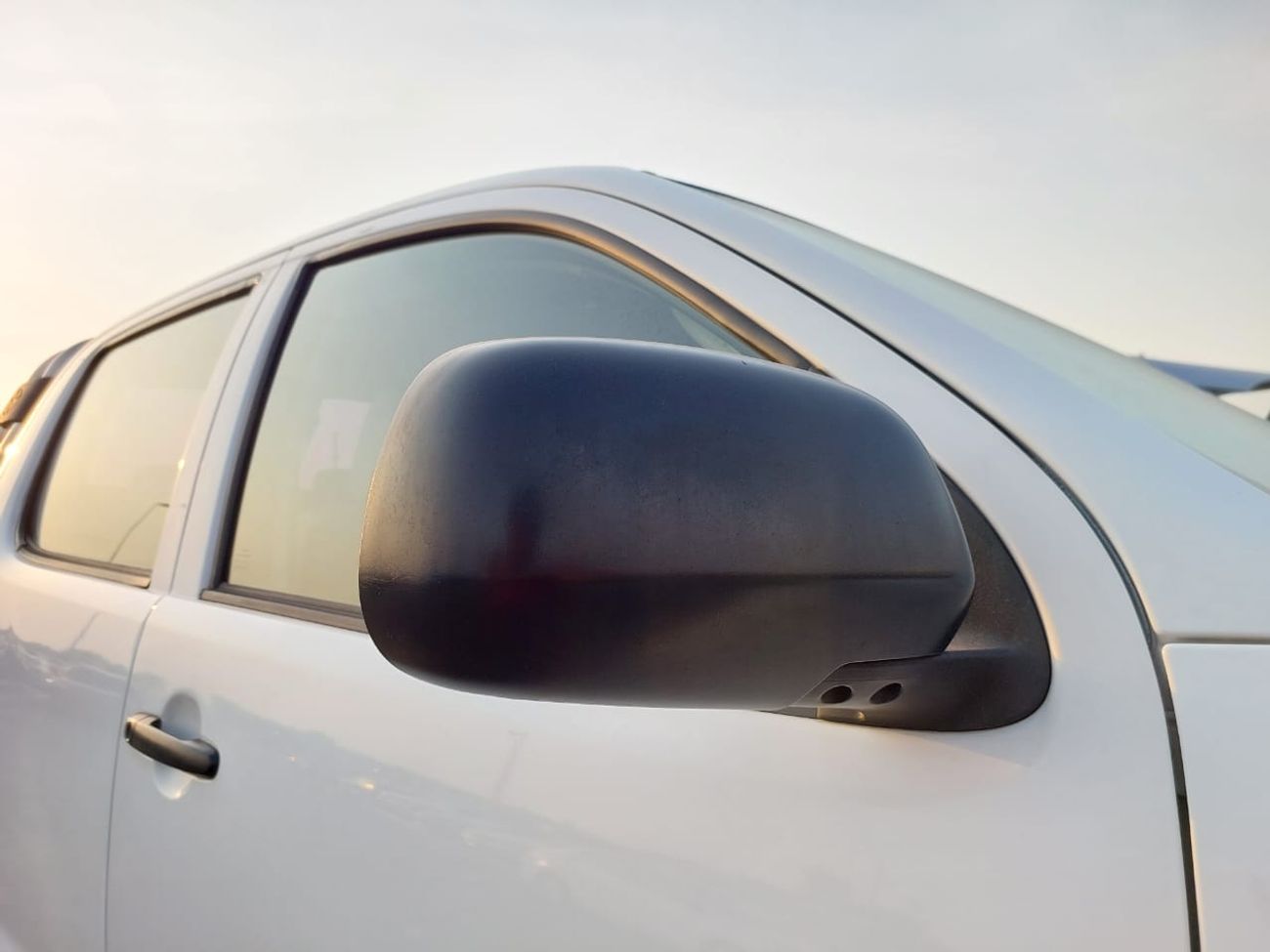 تويوتا هيلوكس TOYOTA HILUX VIGO PICK UP RHD 2012 MODEL 3.0 L DIESEL AUTOMATIC(PM66119)