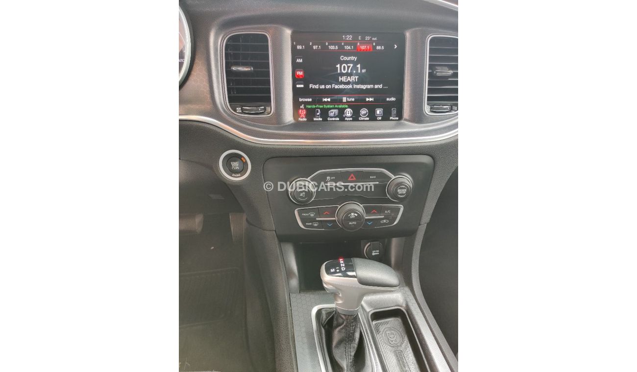 Dodge Charger 2016, model American specs V6