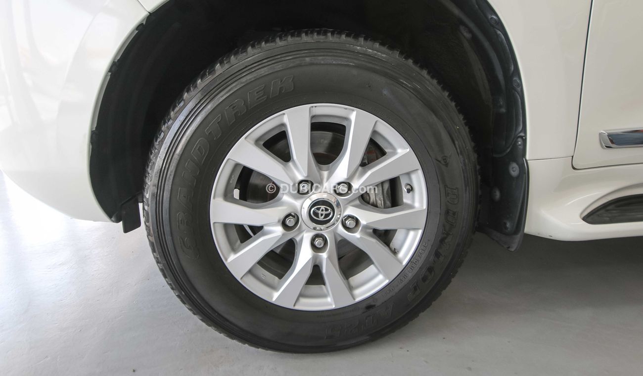 Toyota Land Cruiser GX.R V8 5.7