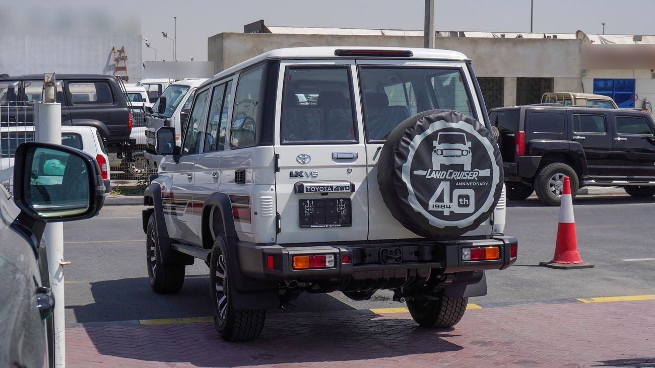 تويوتا لاند كروزر 70 HT VXR 4.0L V6 A/T  Al Futtaim