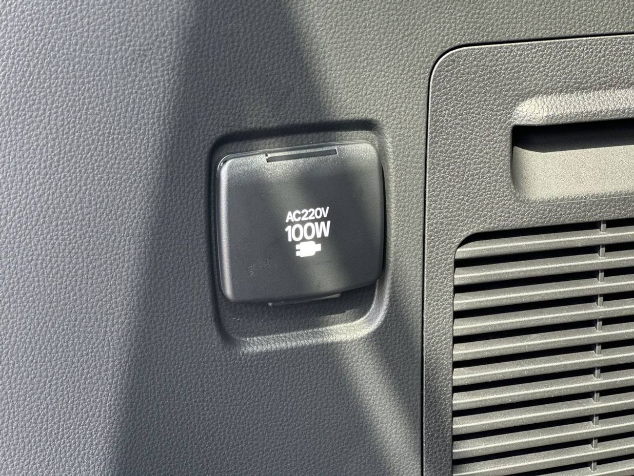 تويوتا لاند كروزر GXR 3.5L PTR A/T // 2026 // STD with Sunroof , Cool Box , Cruise Control // Special Offer // By Form