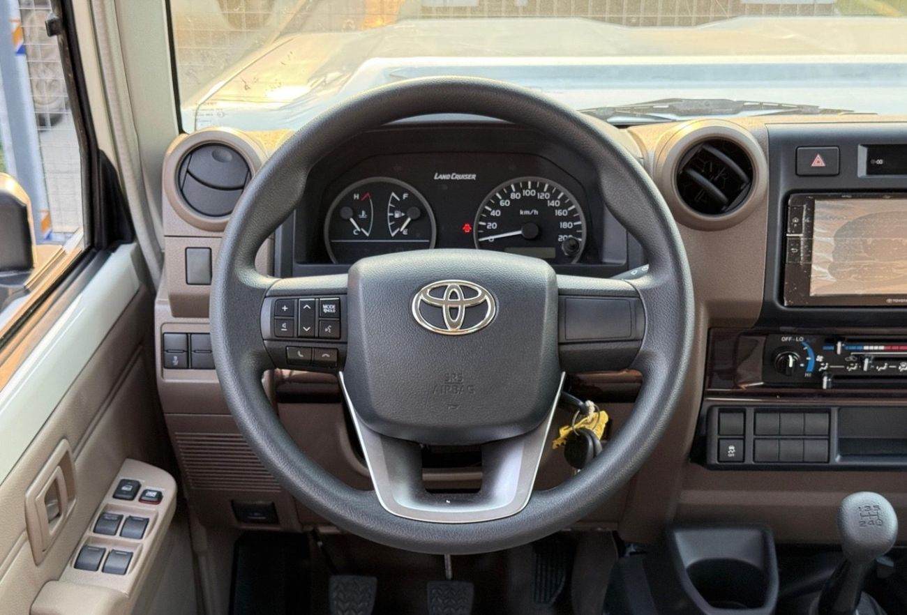 Toyota Land Cruiser Pickup 70 MANUAL TRANSMISSION, DIESEL