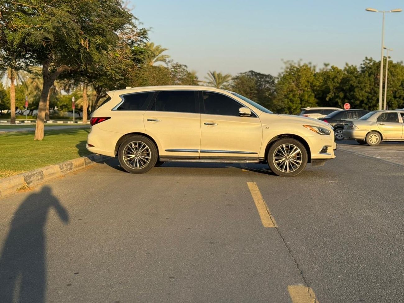 إنفينيتي QX60 Premium 3.5L