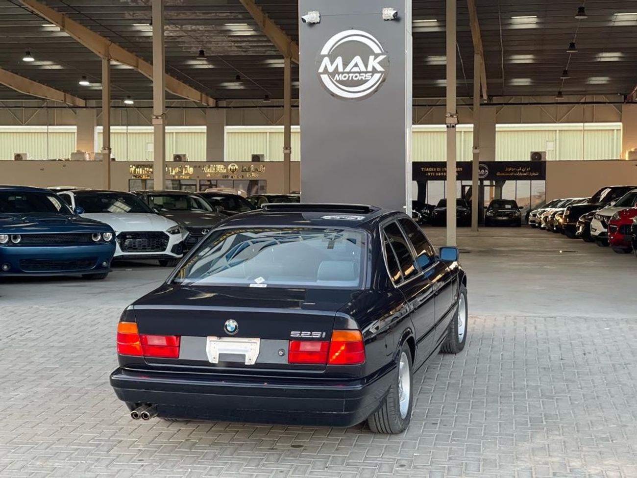 BMW 525 BMW 525i موديل 1995 ماشي 64000 كم  وارد اليايان  مواصفات خاصة اندفيجوال فول اوبشن كامل ( فتحة _ جلد