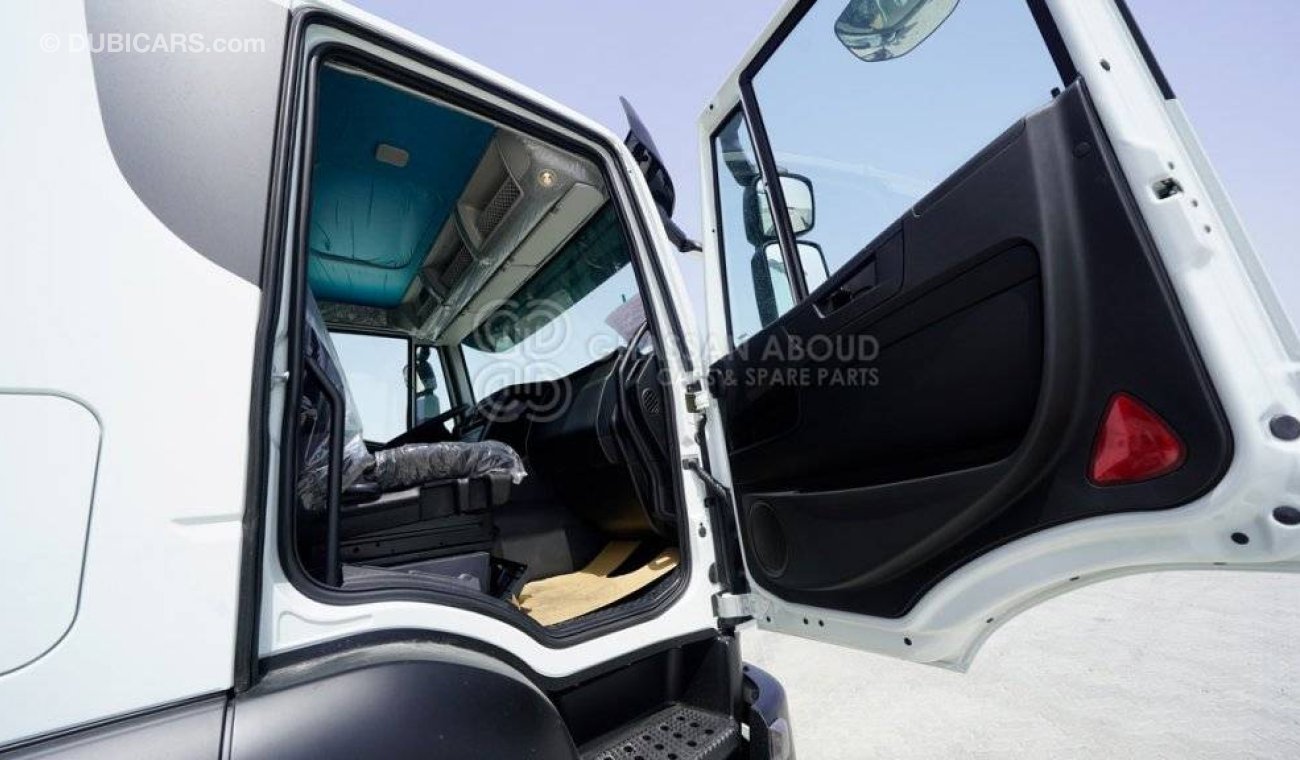 Iveco Trakker Head 6×4, GCW 130 Ton HP 420, Sleeper Cabin w/ Hub Reduction MY23 Tractor Head