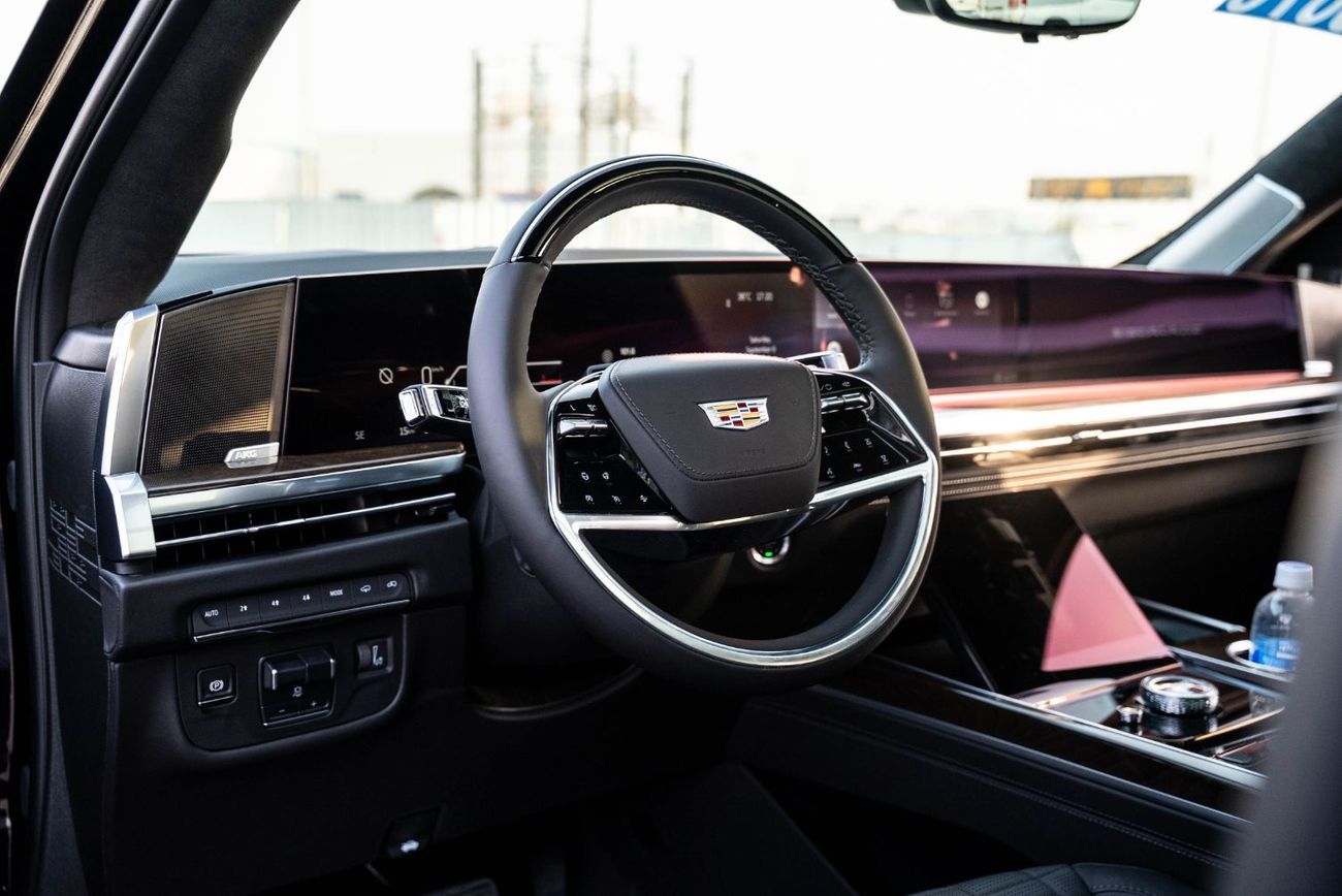 Cadillac Escalade Sport Platinum 6.2L 4WD Sport Platinum 2025 Brand New American Specs 6.2L V8