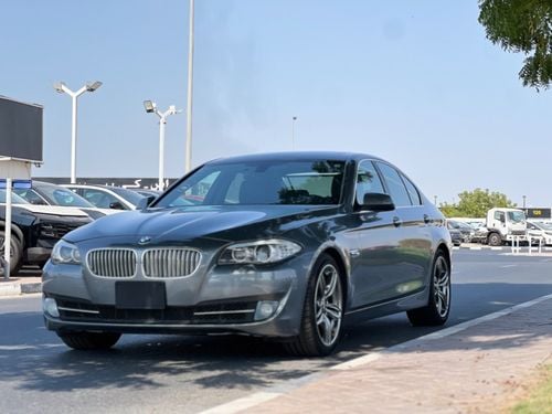بي أم دبليو 550i Std 4.4L (402 HP)