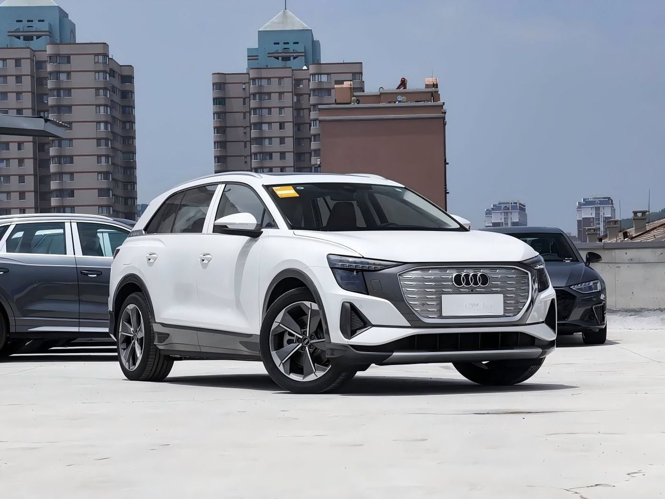 Audi Q5  40 e-tron Shining Jinyi Set Parameter