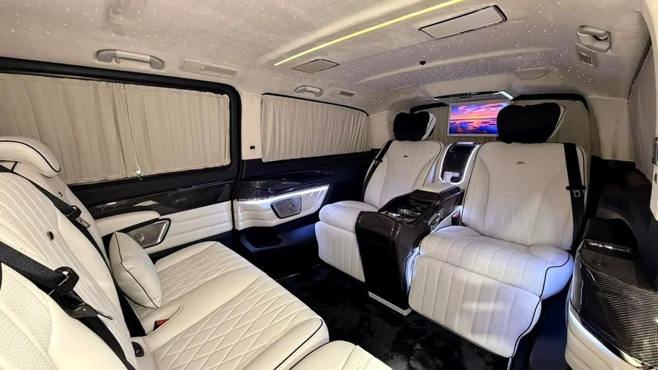 مرسيدس بنز V 300 NEW ARRIVAL 2026 MODEL VIP MERCEDES GCC V300 with ADDITIONAL REAR AC - 2 Years Warranty by VLINE