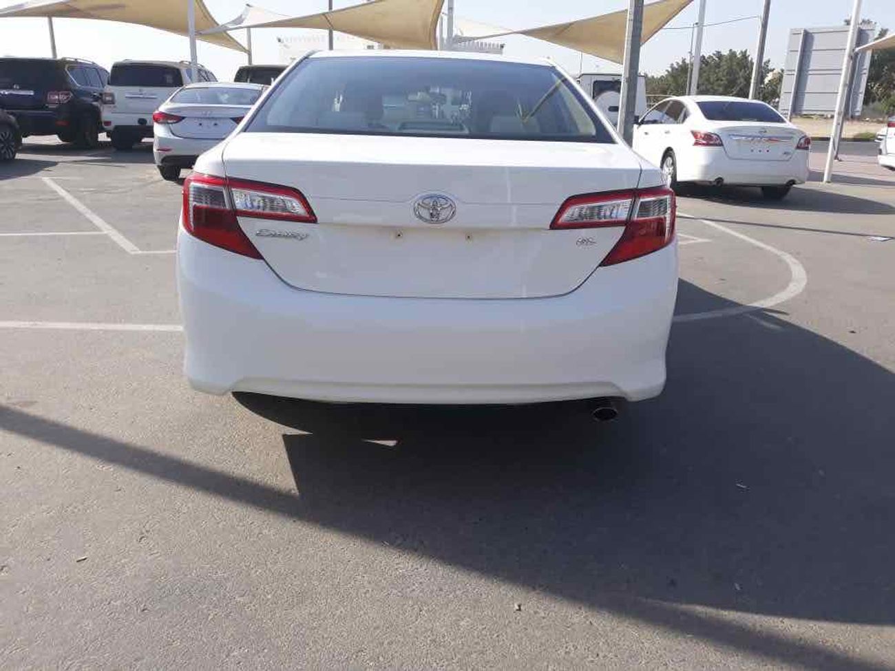 تويوتا كامري سياره نظيفه جدا بدون حوادث بحاله ممتاذه