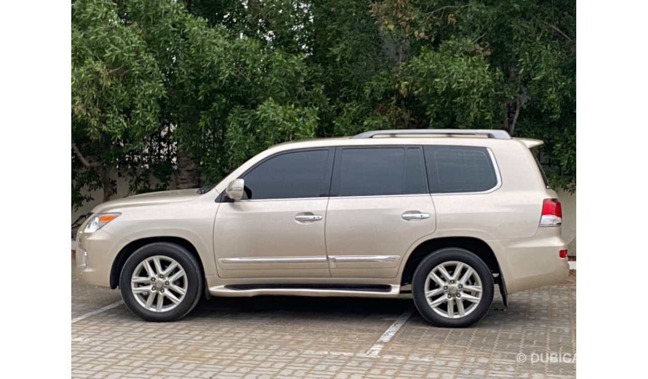 Lexus LX570