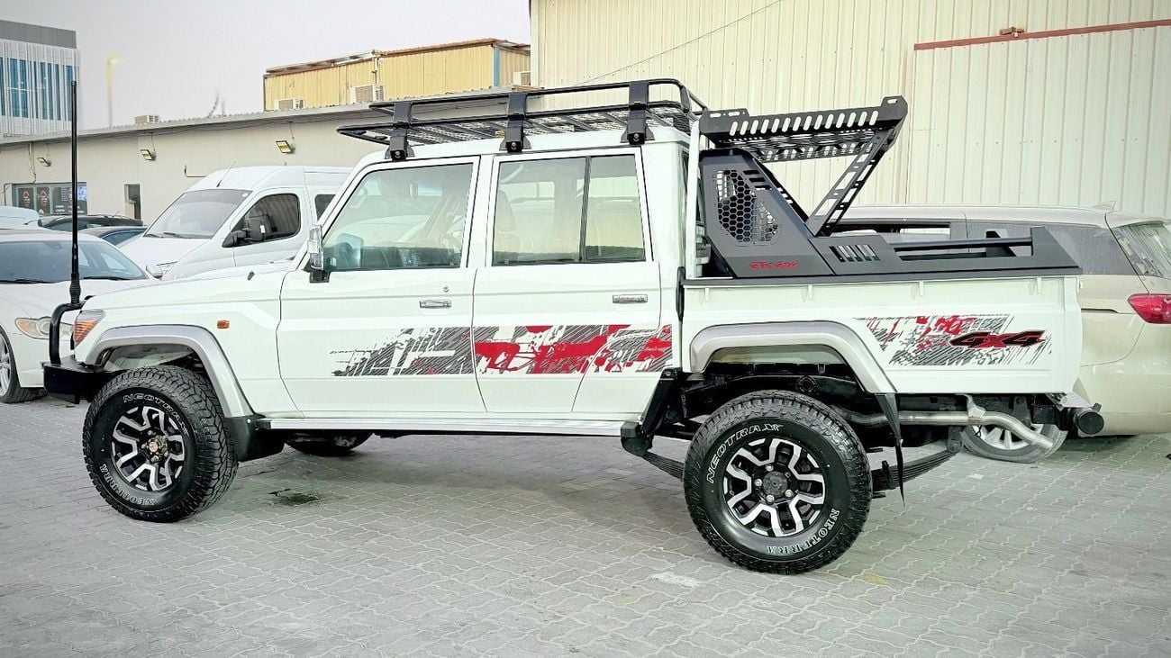 Toyota Land Cruiser Pick Up LX WINCH 2018 Model Double Cabin RHD Diesel Engine Very clean and Perfect Condition
