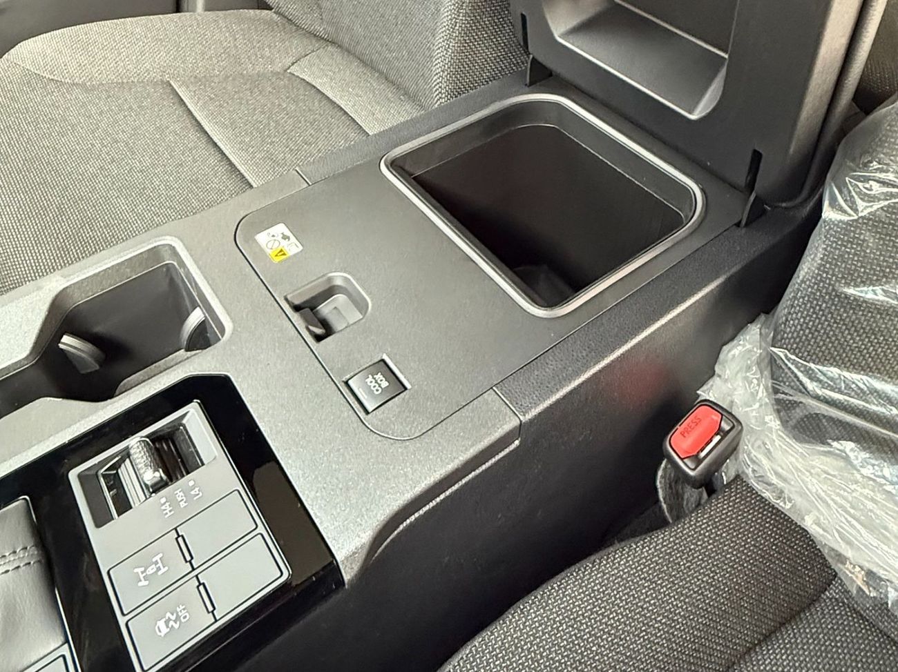 Toyota Prado 2.4 TURBO SUNROOF BLACK INTERIOR  **EXPORT ONLY**التصدير فقط خارج الخليج**