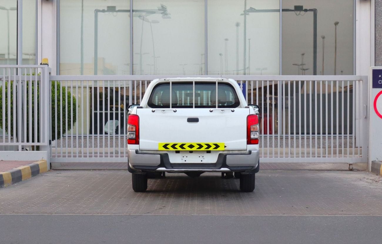 Mitsubishi L200 GL 2.4L (128 HP) Double Cab Utility