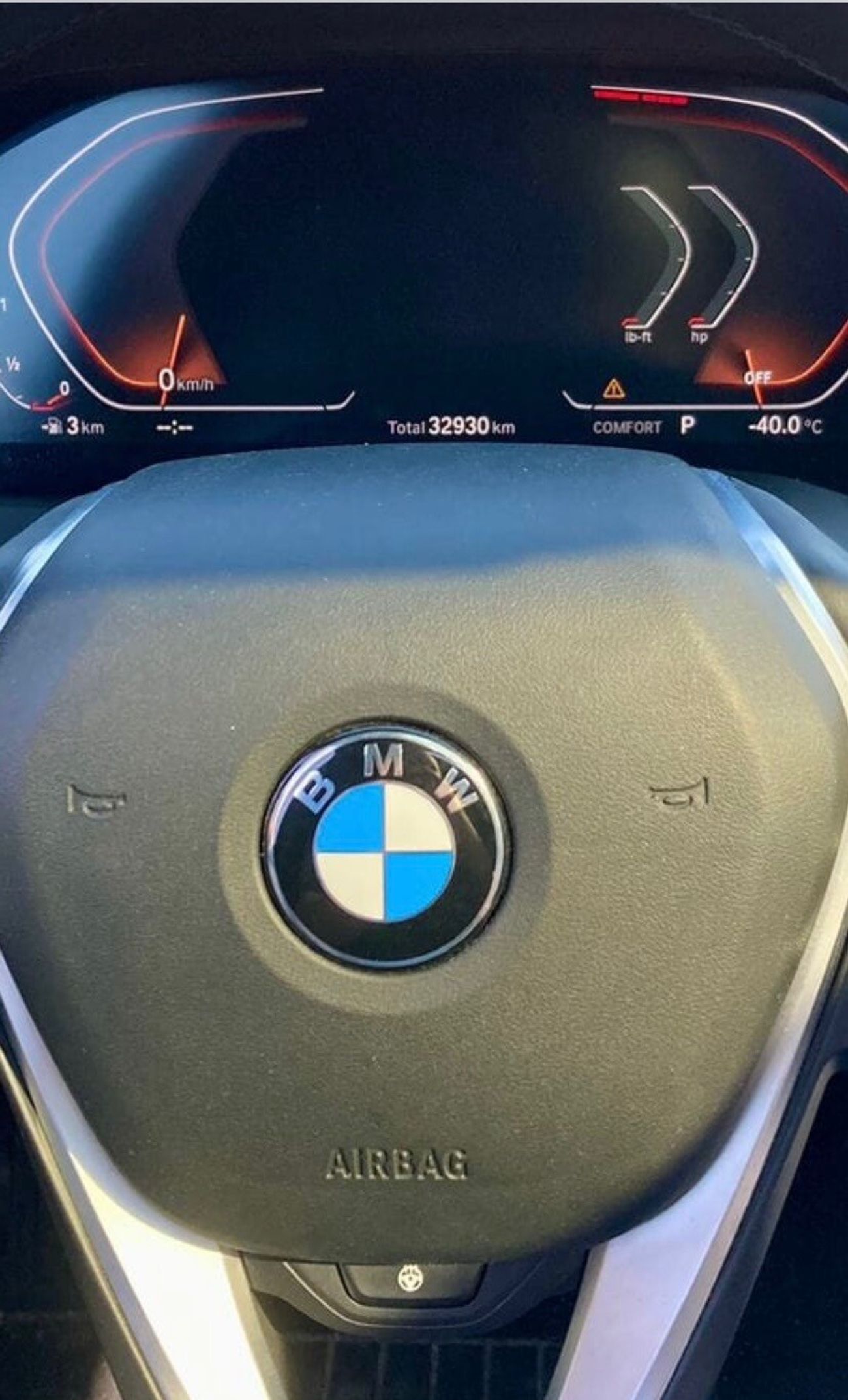 BMW 330i X drive exclusive very low km