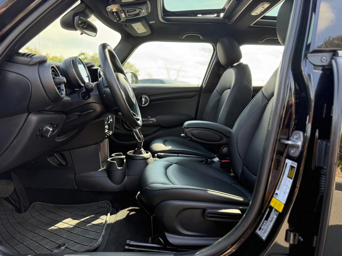 Mini Cooper One 1.5L (5 Seater) 2021 MINI COOPER HARDTOP AMERICAN SPECS EXCCELLENT COND 1.5L (5 Seater)