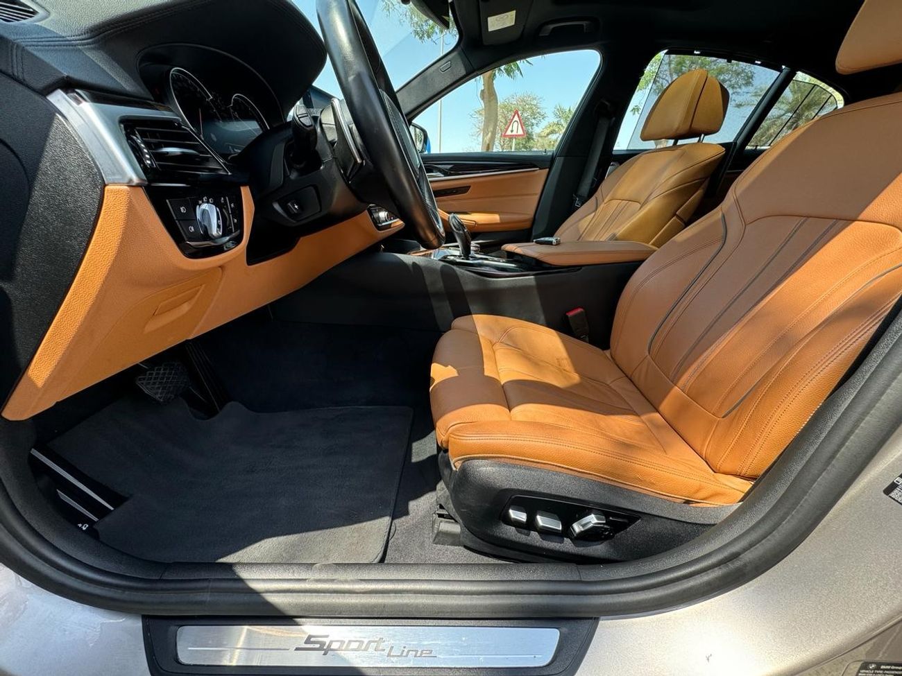 BMW 530i M Sport BMW 530I SPORT LINE 2017 M KIT GCC FULL SERVICE HISTORY-2 KEY