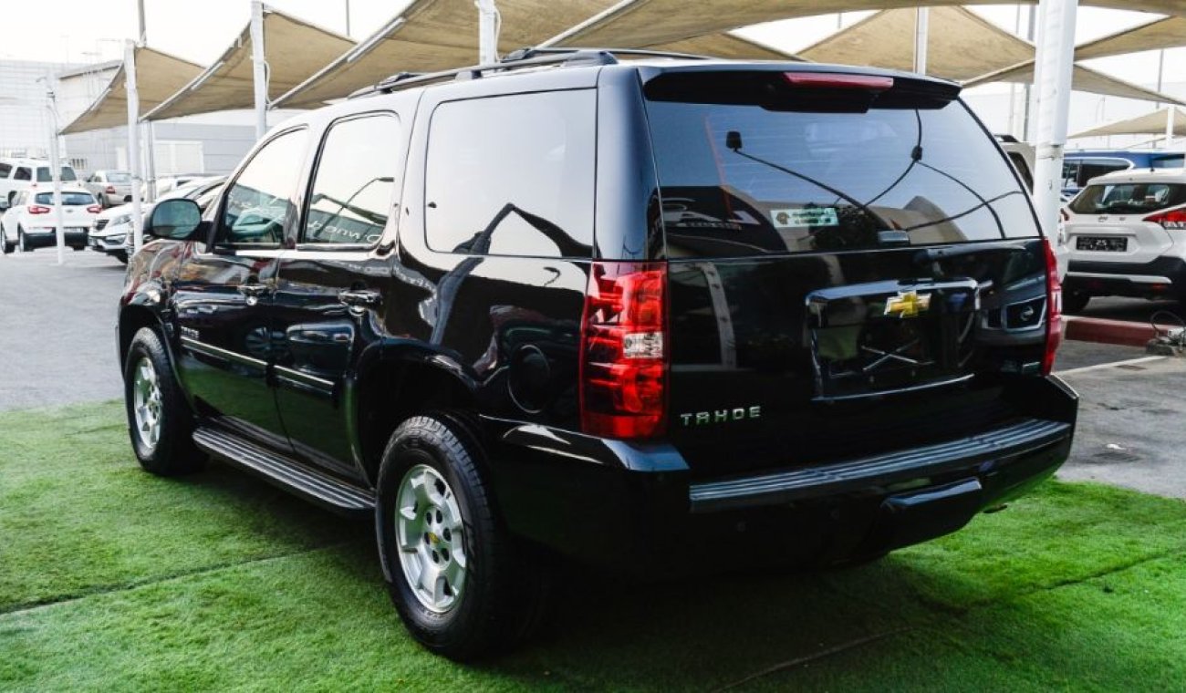 Chevrolet Tahoe Chevrolet TAHo model 2011 Black couler GCC number 2 new tire control fast