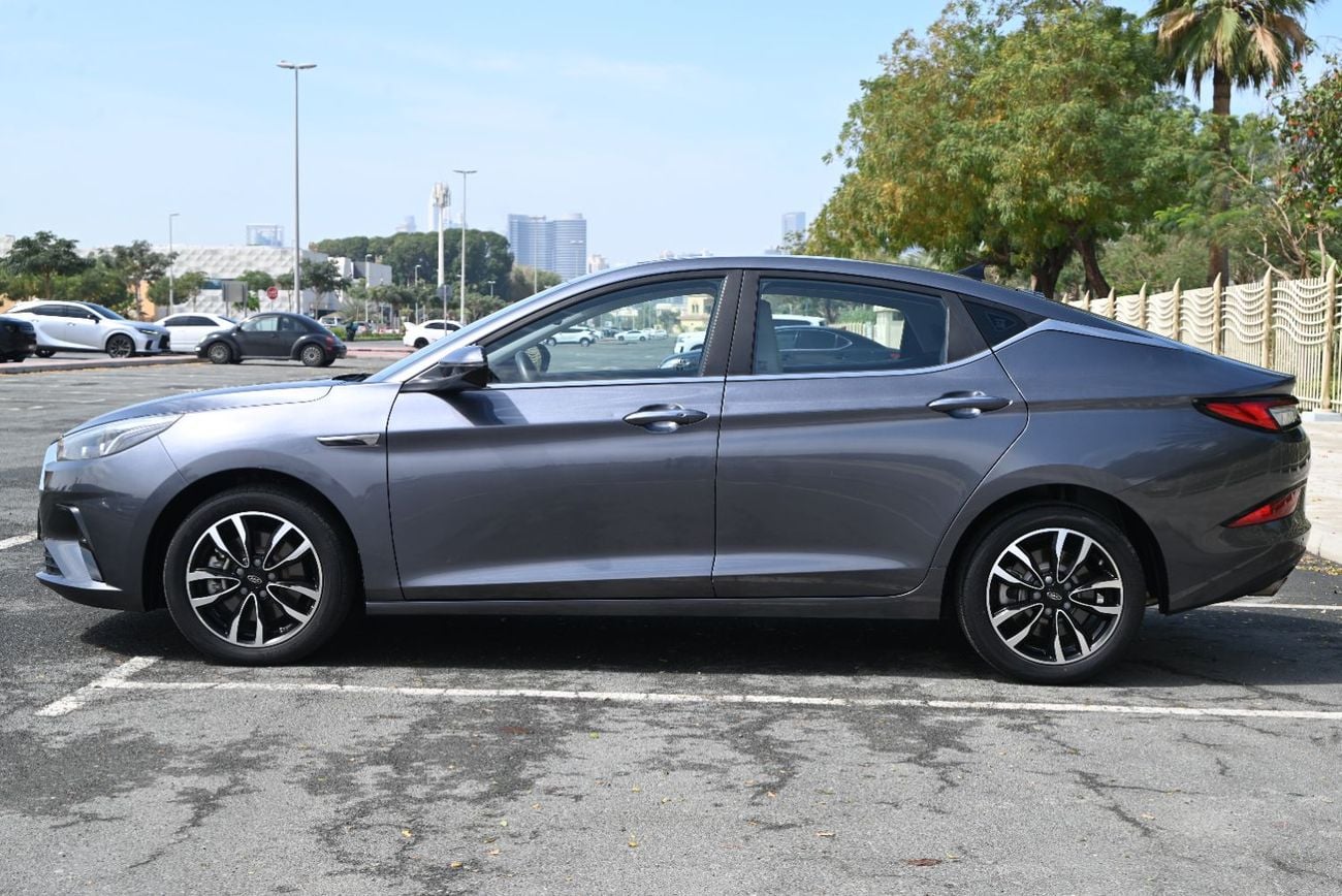 JAC J7 BEST DEALS - 0% DP - JAC J7 1.5TC LUXURY 2023 - LOW MILEAGE - MINT CONDITION