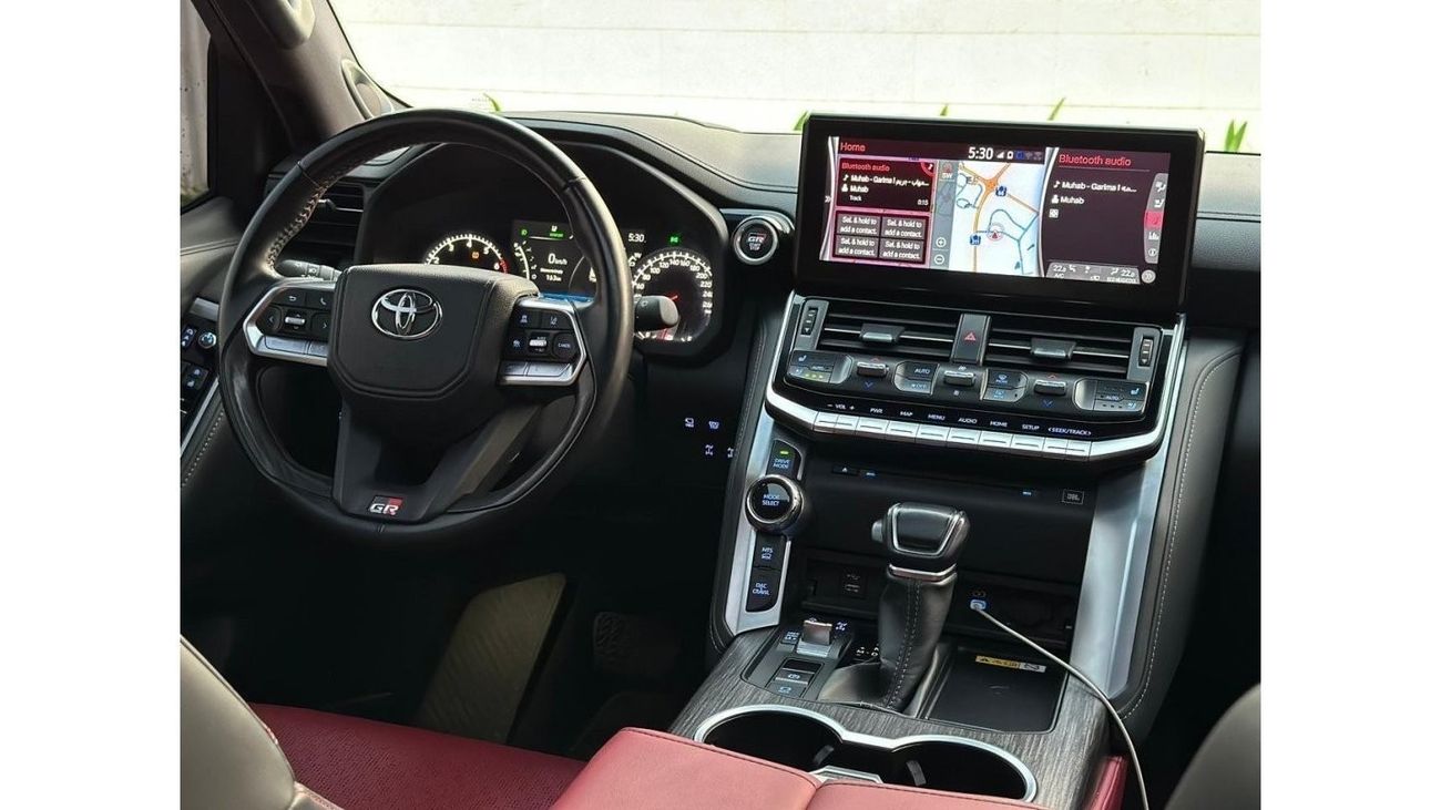 Toyota Land Cruiser GR-S TOYOTA LAND CRUISER GR MODEL 2022 GCC SPECS UNDER WARANTY + SERVICE CONTRACT NO ACCIDENT OR PAI
