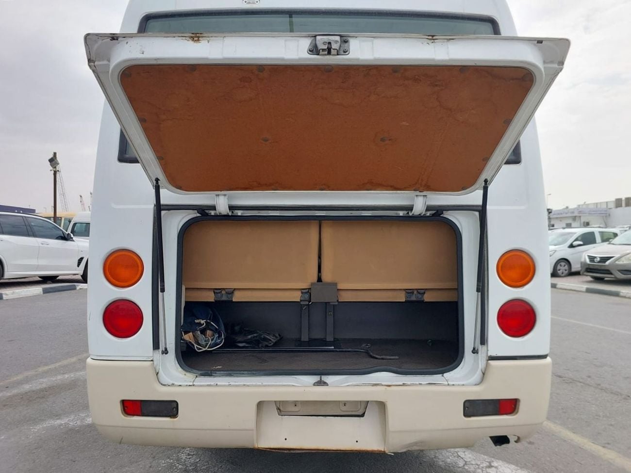 ميتسوبيشي روزا (RAMADAN OFFER) MITSUBISHI ROSA BUS RHD 2007 MODEL 4.9 L DIESEL AUTOMATIC(PM00332)