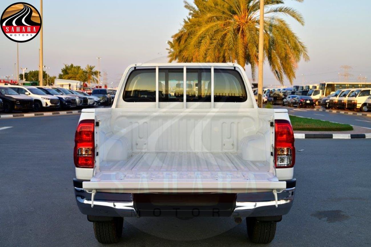 Toyota Hilux Double Cab Pickup 2.4L 4x4