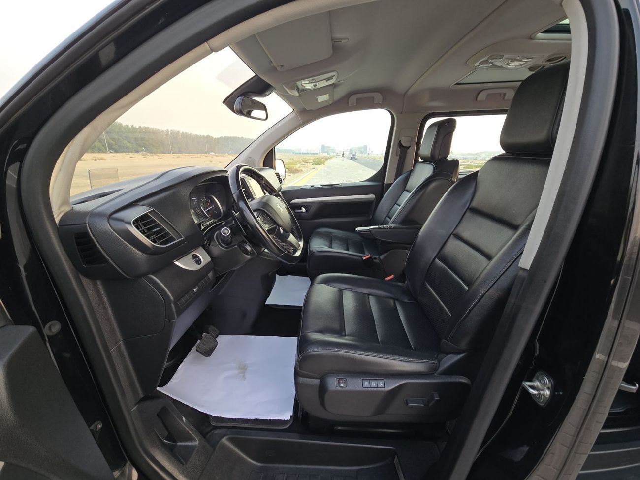 Peugeot Traveller PEUGEOT TRAVELLER VIP DIESEL 2020 2KEYS // FULL OPITION // ORGINAL PAINT