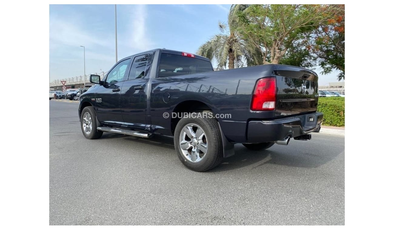 RAM 1500 Laramie Crew Cab AMERICAN SPEC NEAT AND CLEAN