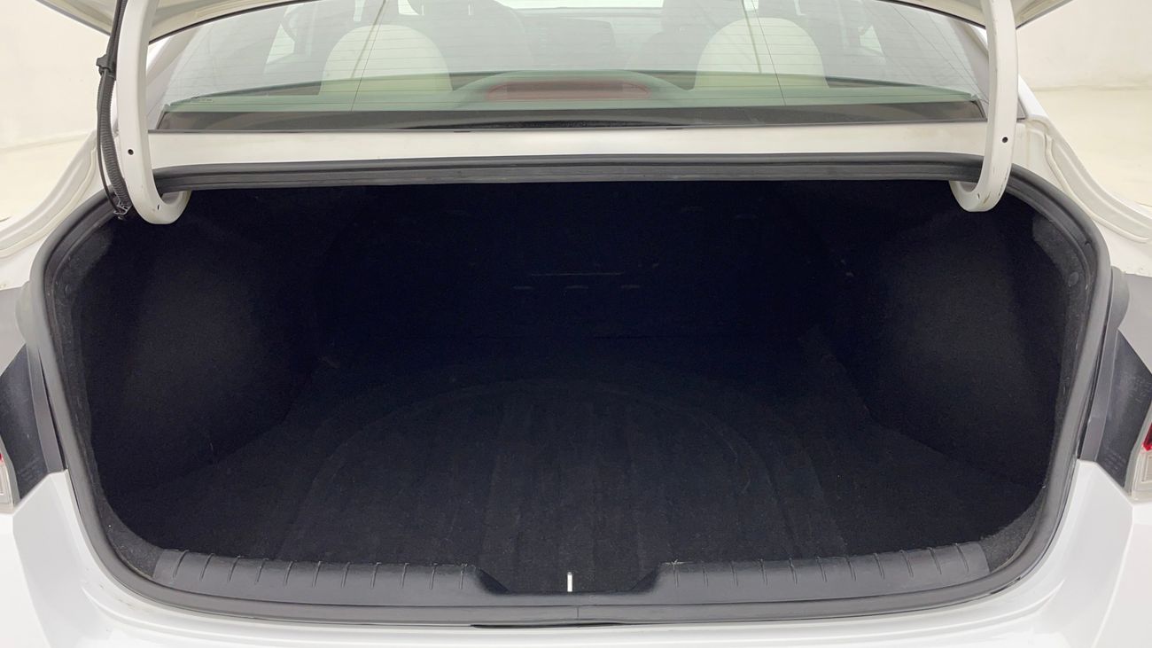 هيونداي إلانترا SMART 1.6 | بدون دفعة مقدمة | اختبار القيادة في المنزل