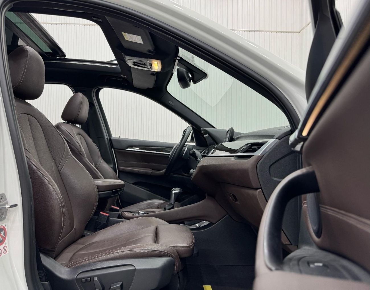 BMW X1 sDrive 20i 2.0L 2016 BMW X1 sDrive20i, Full Service History, Excellent Condition, GCC