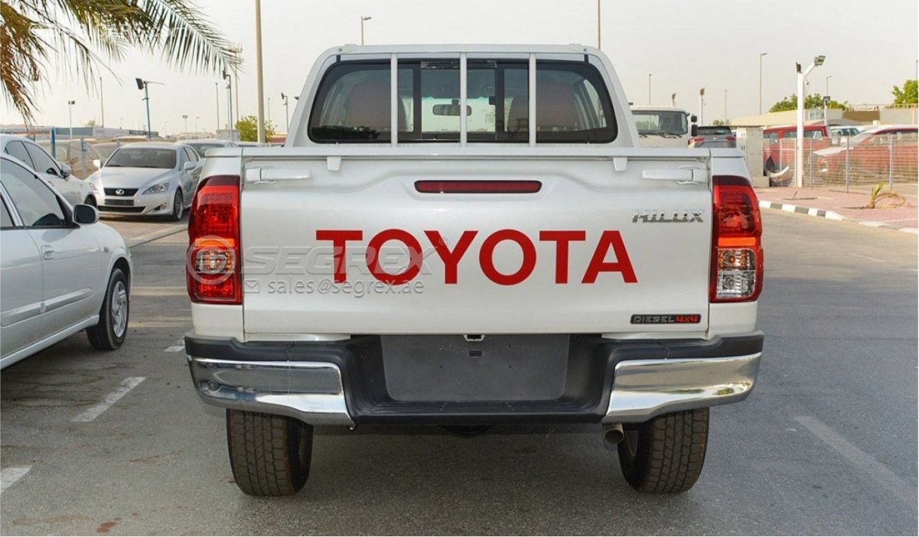 Toyota Hilux DC DIESEL 2.4L 4x4 STD 6MT STEEL WIDE, AC, LED FOG