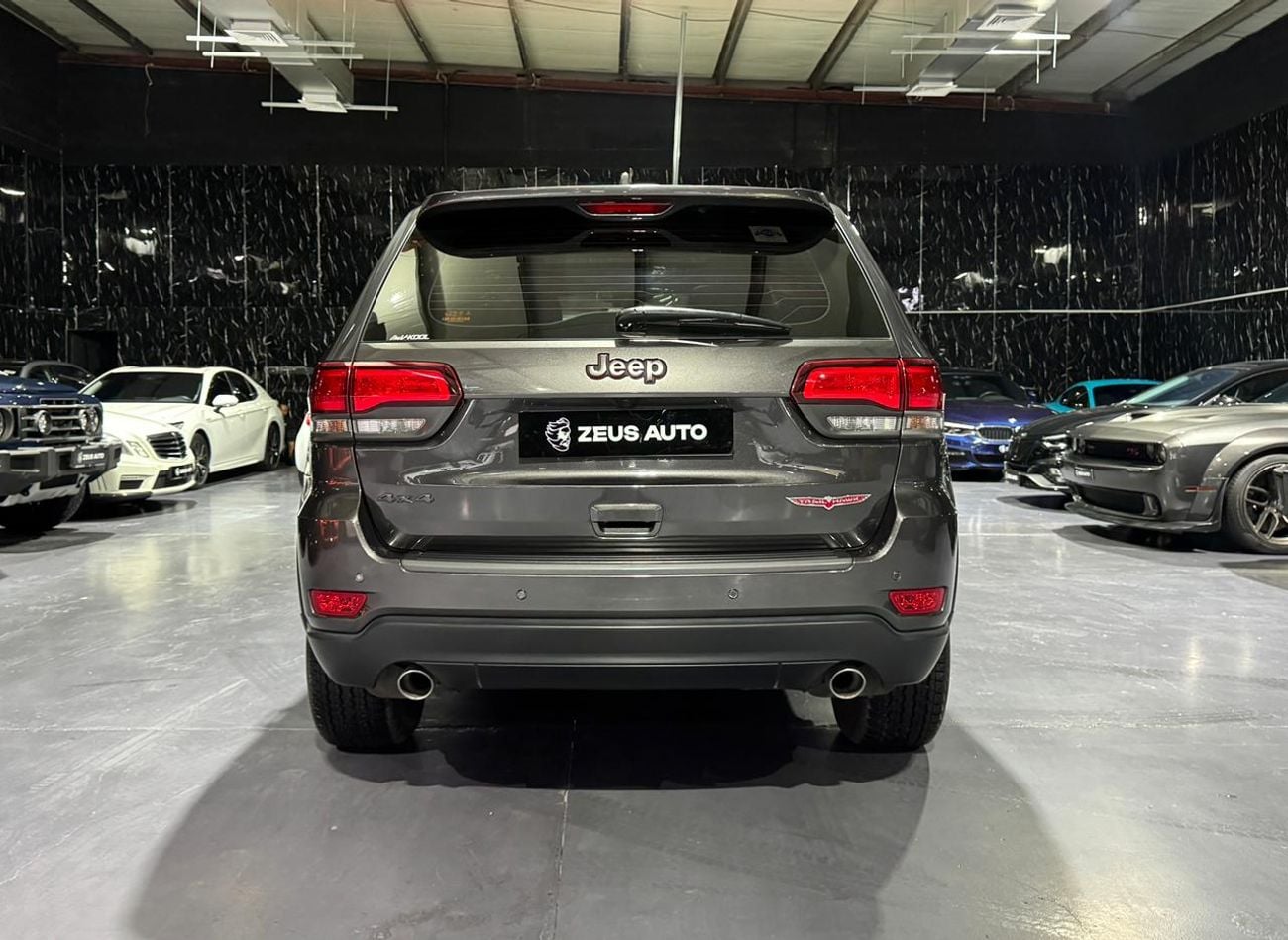 جيب جراند شيروكي Trailhawk 3.6L