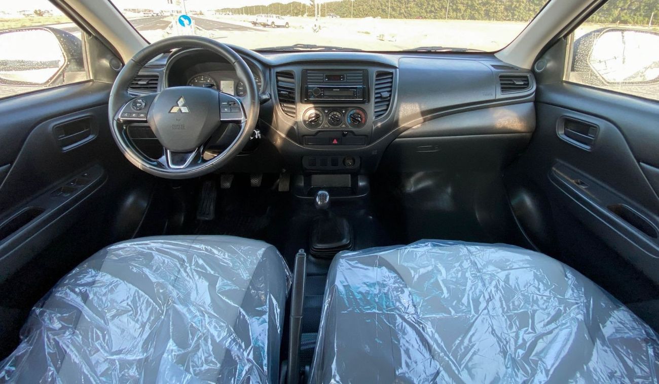 Mitsubishi L200 GL 2.4L (128 HP) Double Cab Utility Mitsubishi L200 2.4 L RWD 2020 GCC accident-free in excellent co