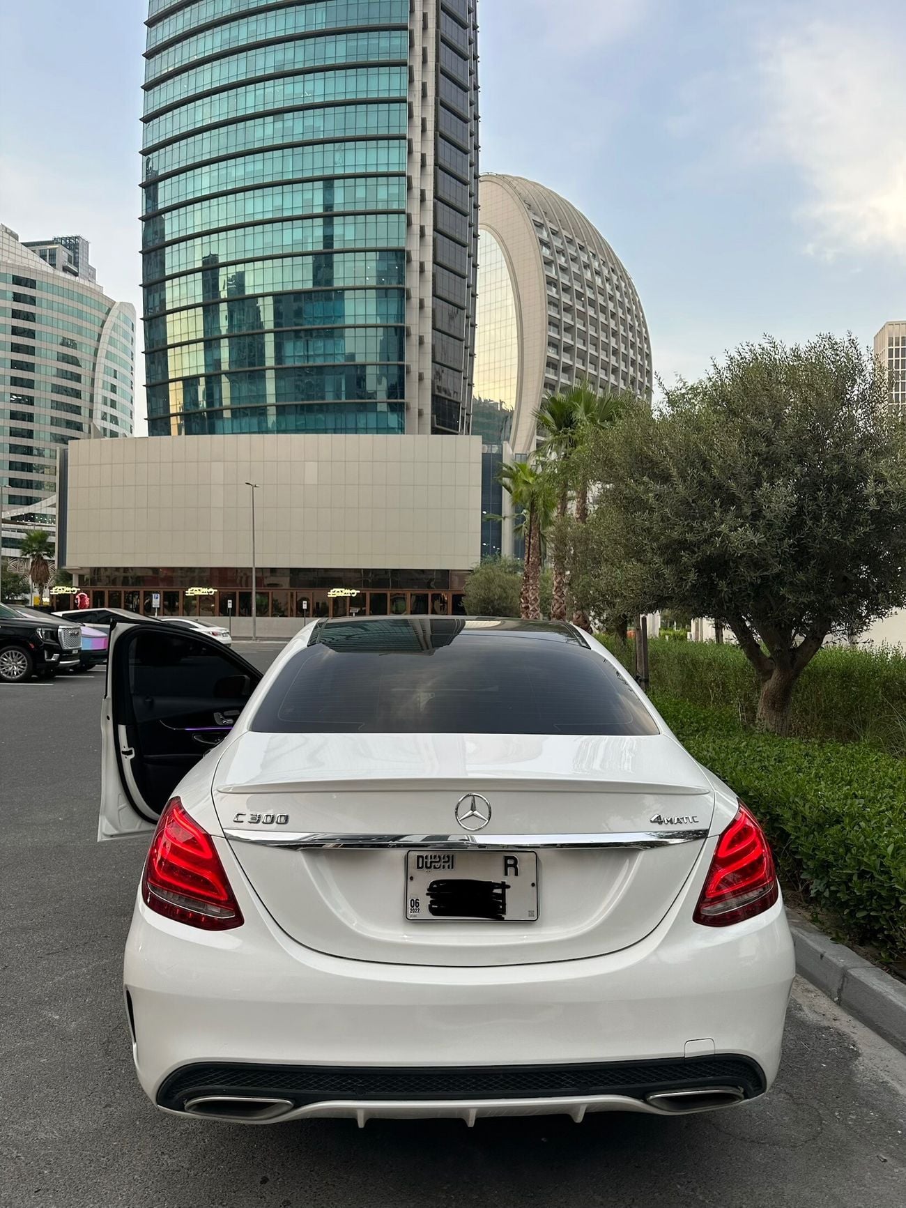 Mercedes Benz C300 STD (NON GCC)
