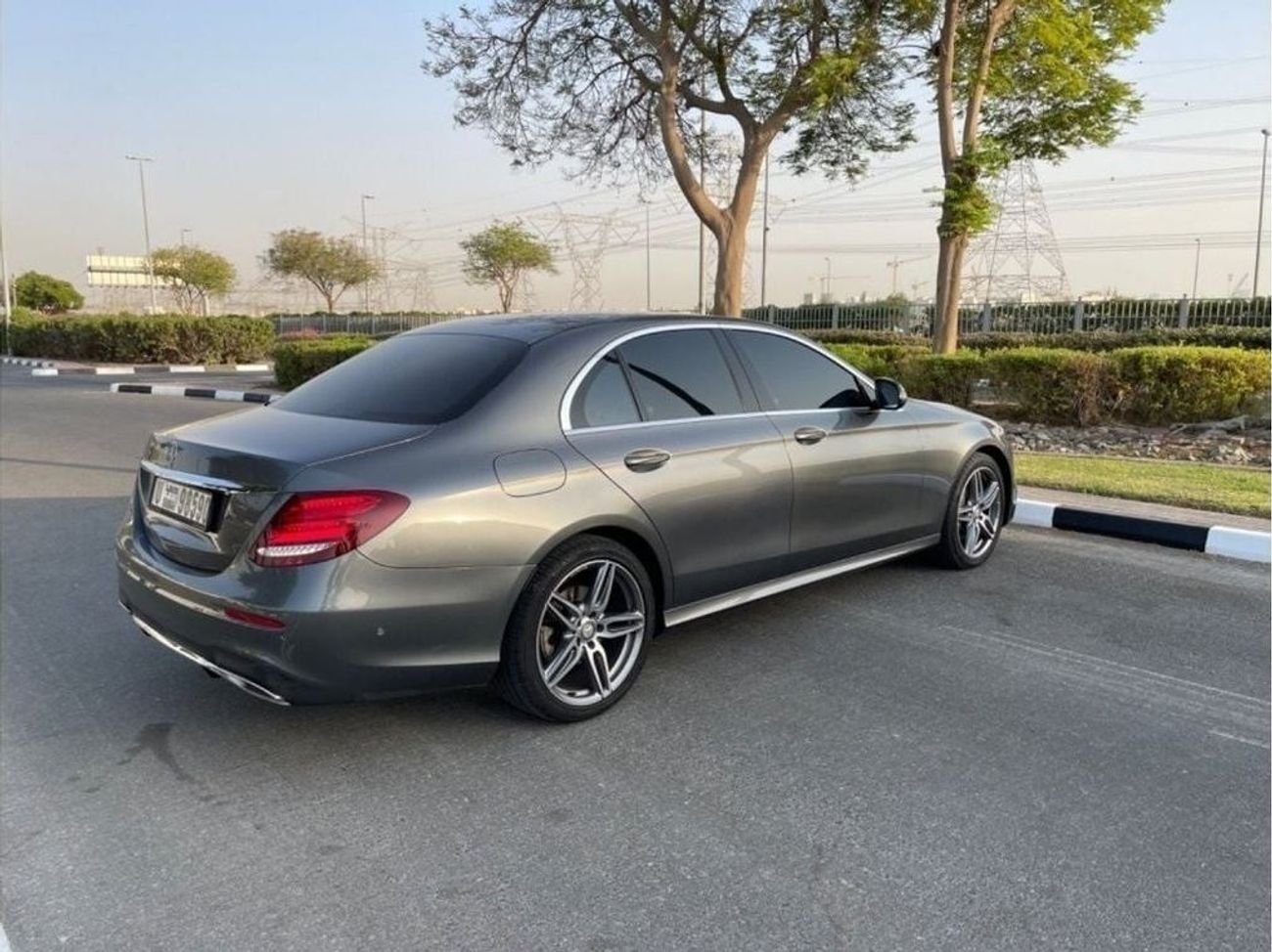 Mercedes-Benz E200 Std