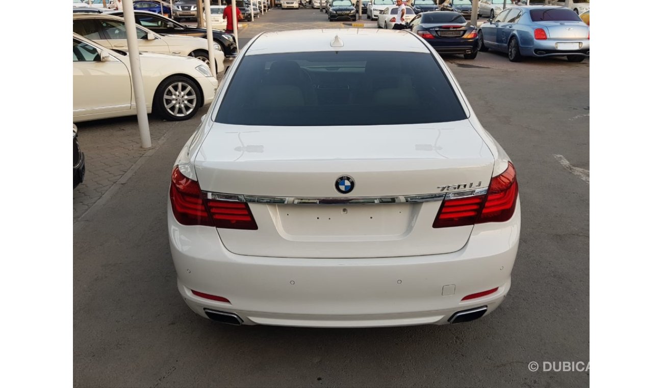 BMW 750Li model 2009 GCC full service full option bno need any maintenance