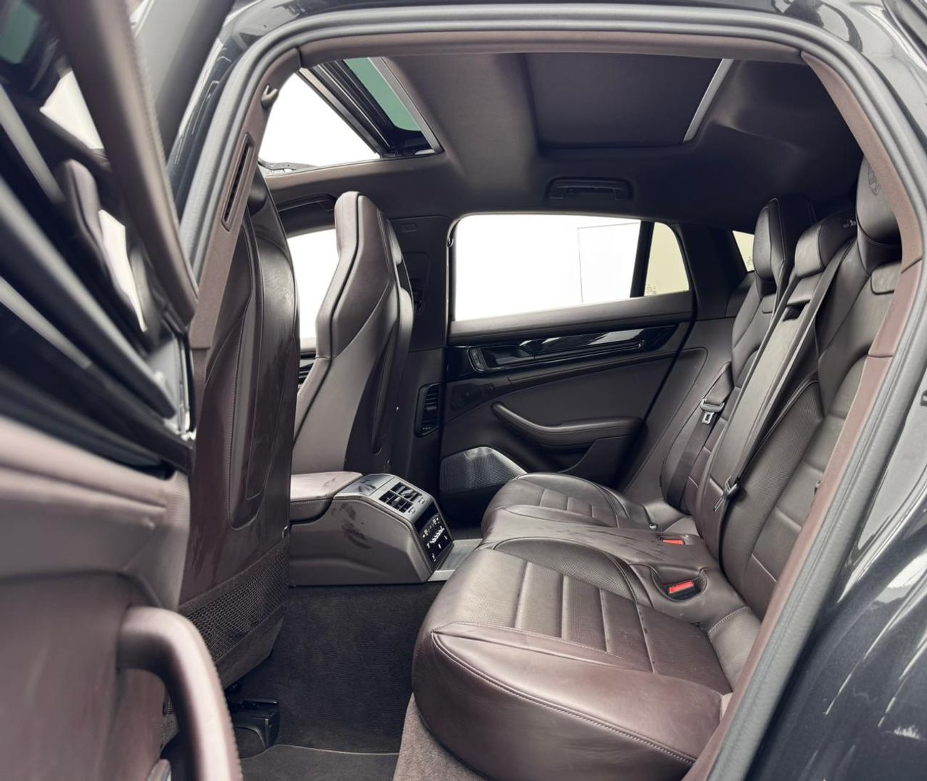 Porsche Panamera Base 2025 Porsche Panamera, 2029 Porsche Warranty, Porsche Service History, GCC