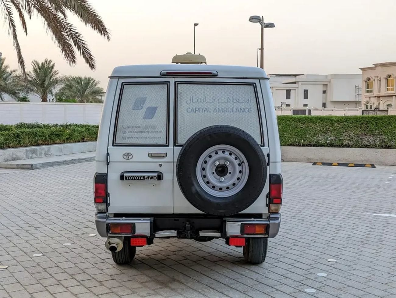 تويوتا لاند كروزر 70 LAND CRUISER LC78 AMBULANCE GCC IN EXCELLENT CONDITION