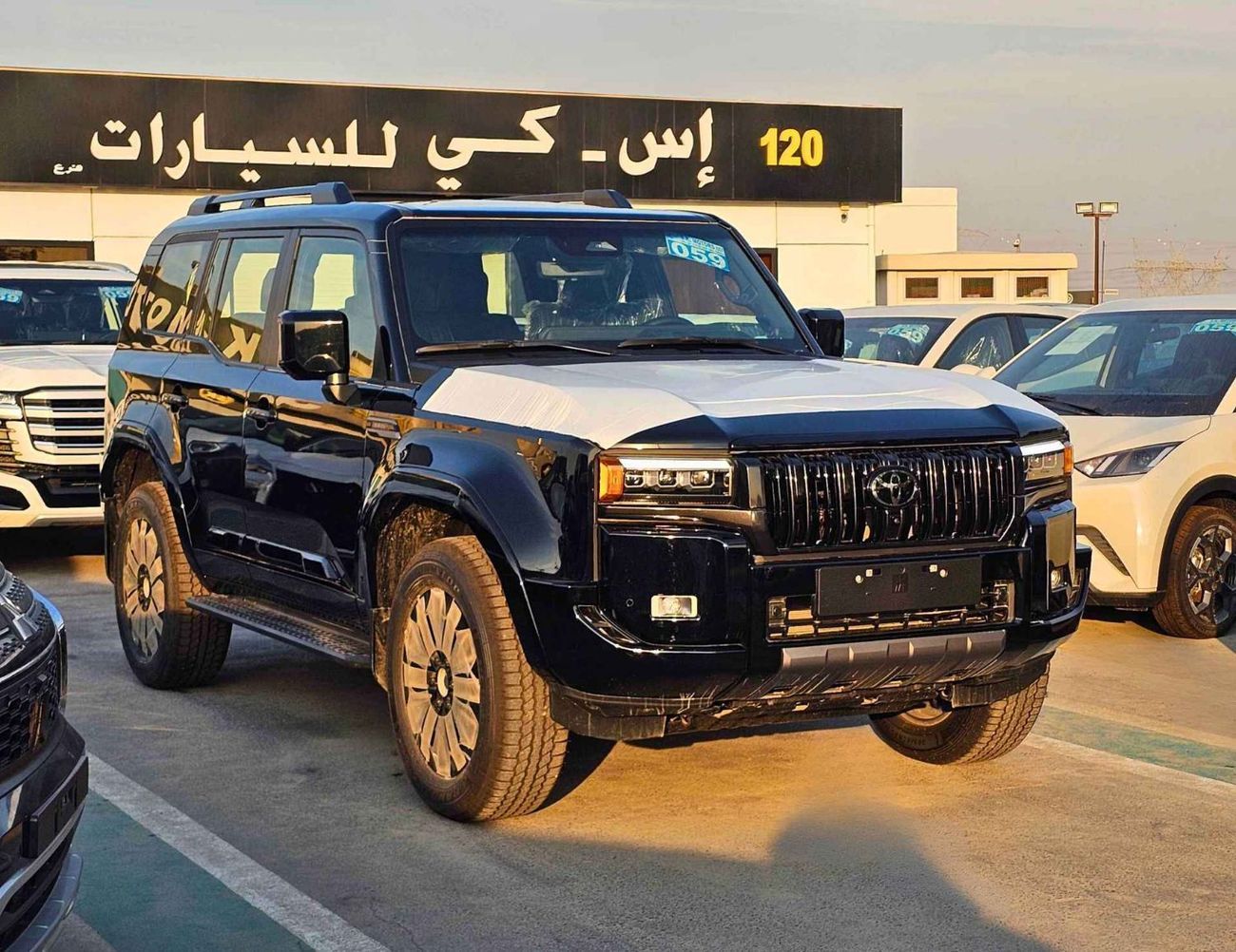 Toyota Prado TURBO LUXURY / 2.8L DIESEL V4 / RADAR / LEATHER WITH MEMORY SEATS / (CODE # PDLX2)