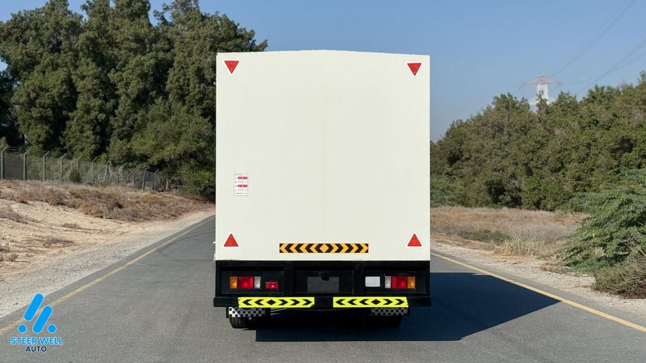 إيسوزو NPR NPR | 3.0L Diesel | 125HP | Manual | Shutter Box Water Distribution Truck | GCC Specs