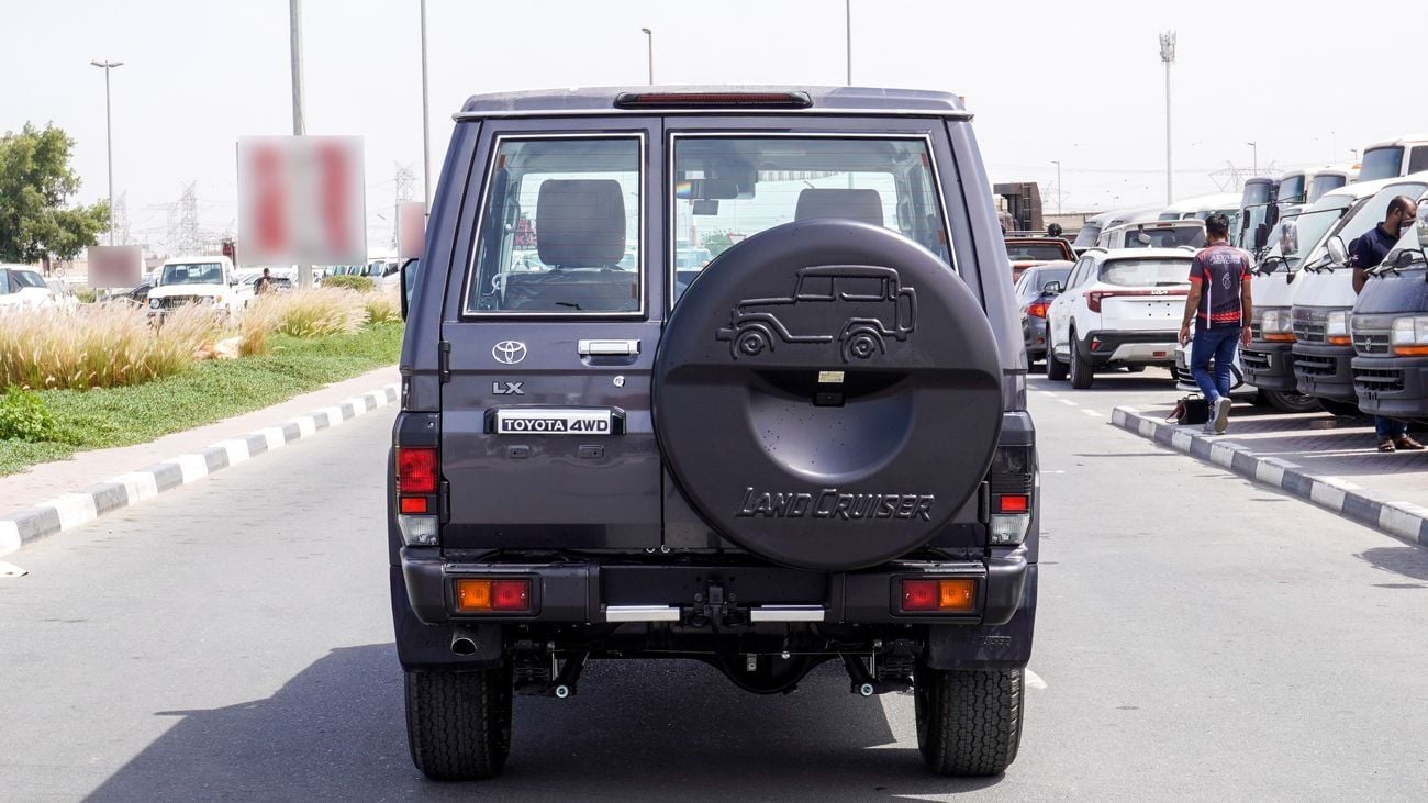تويوتا لاند كروزر 70 LX 2.8 L d