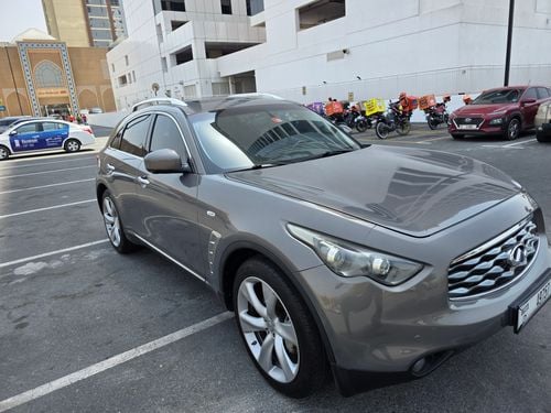 Infiniti FX50 Gcc full option good condition