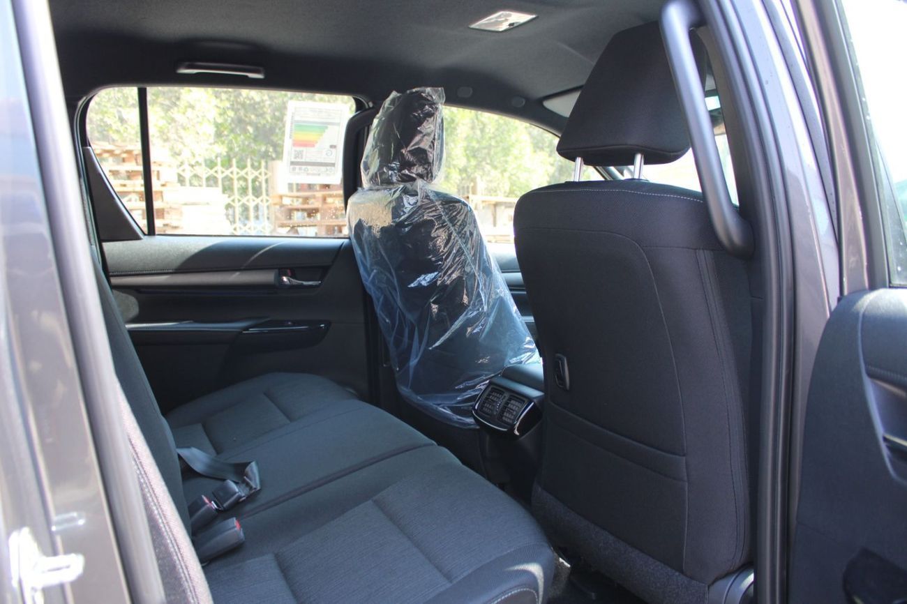 Toyota Hilux 4.0L V6 Adventure With Air Composer ( Ready Stock )