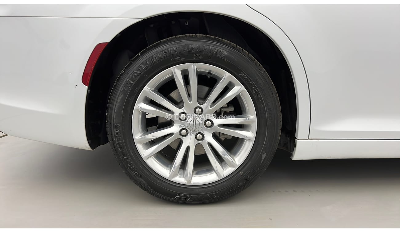 2018 Chrysler 300 Tire Sizenull
