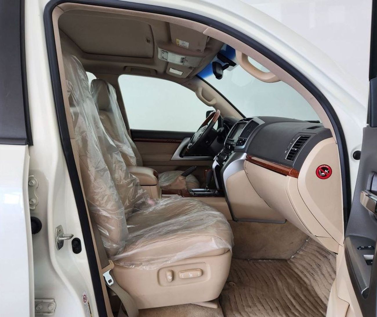 Toyota Land Cruiser VXR V8 5.7-8CYL FULL OPTION EXCELLENT CONDITION